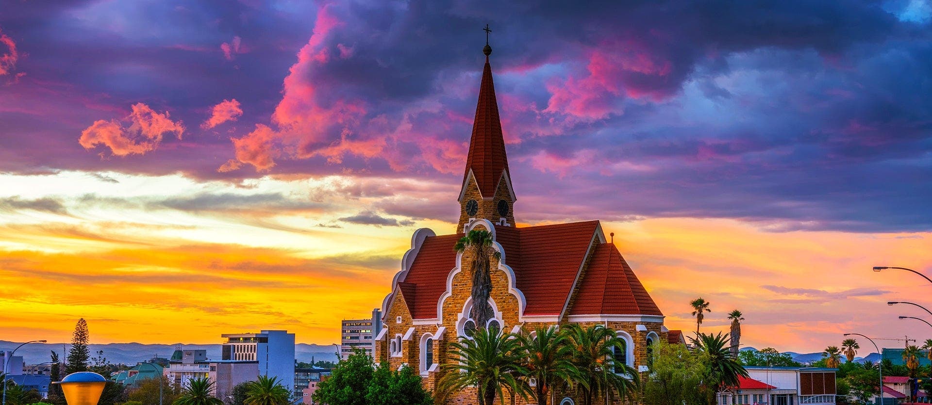 Das faszinierende Namibia: Dünen und Baums