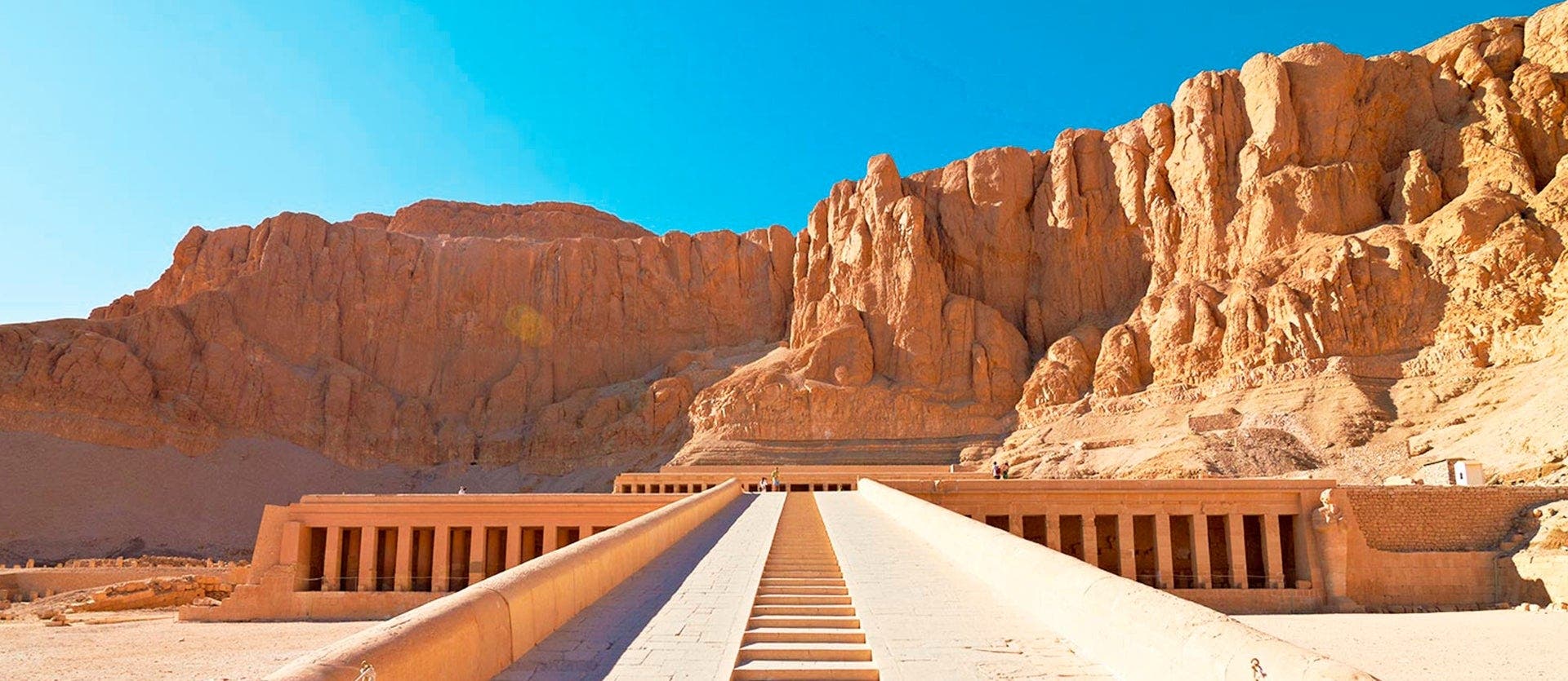 Crucero por el Nilo, El Cairo y Madrid 