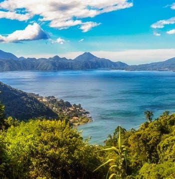 Antigua Guatemala y lago de Atitlán