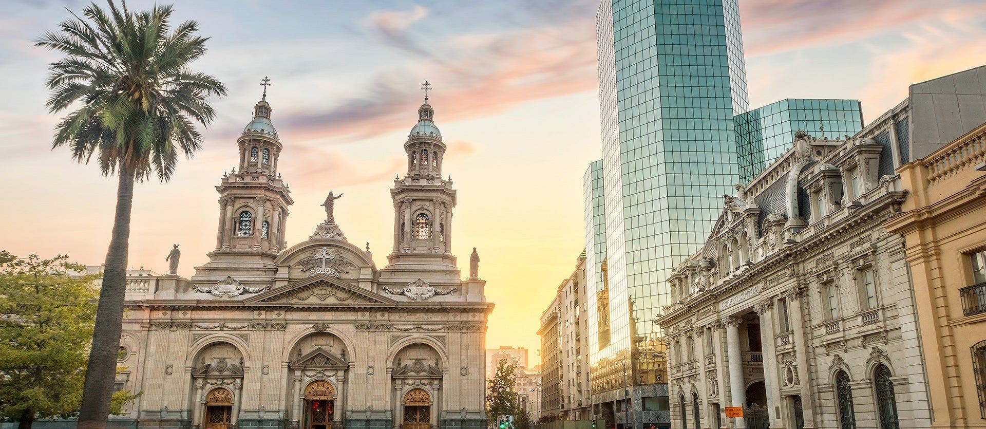 Santiago y Tesoros de la Isla de Pascua 
