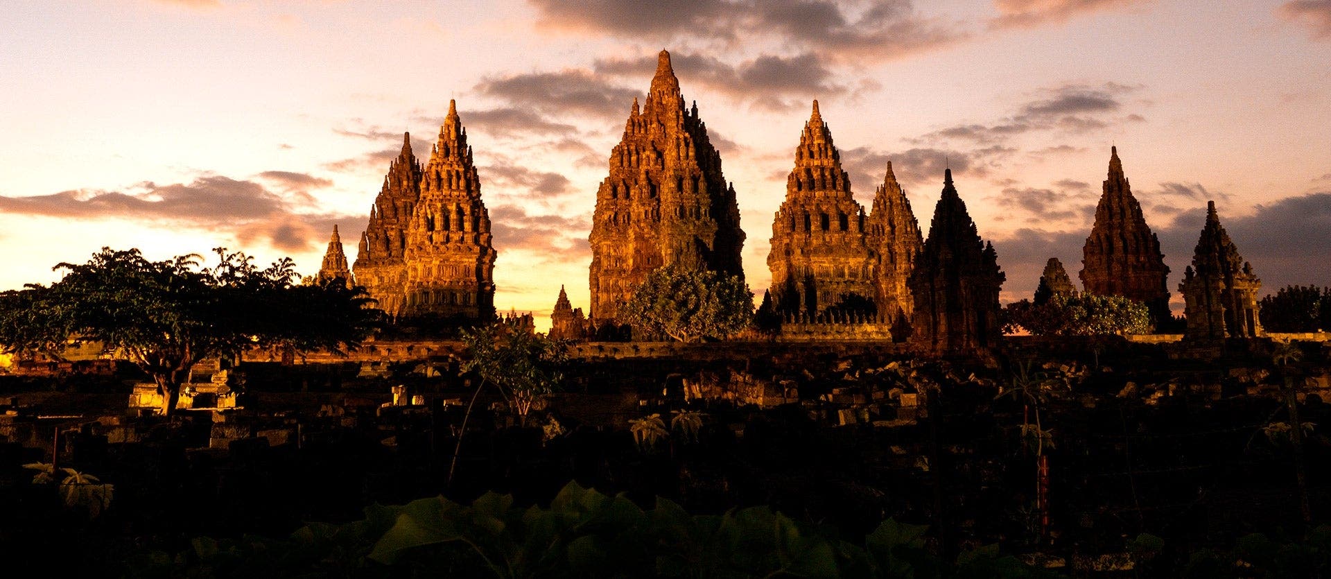 Java y Bali: templos, playas y volcanes