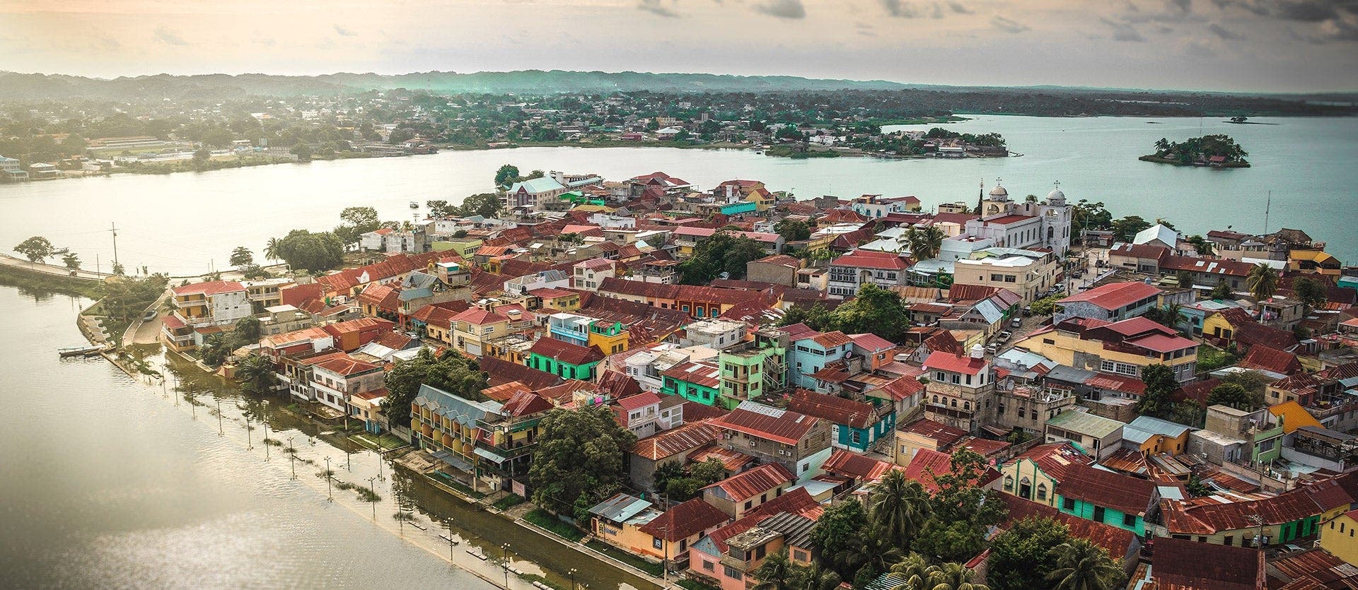 Ruinas Mayas de Antigua, Atitlán y Tikal