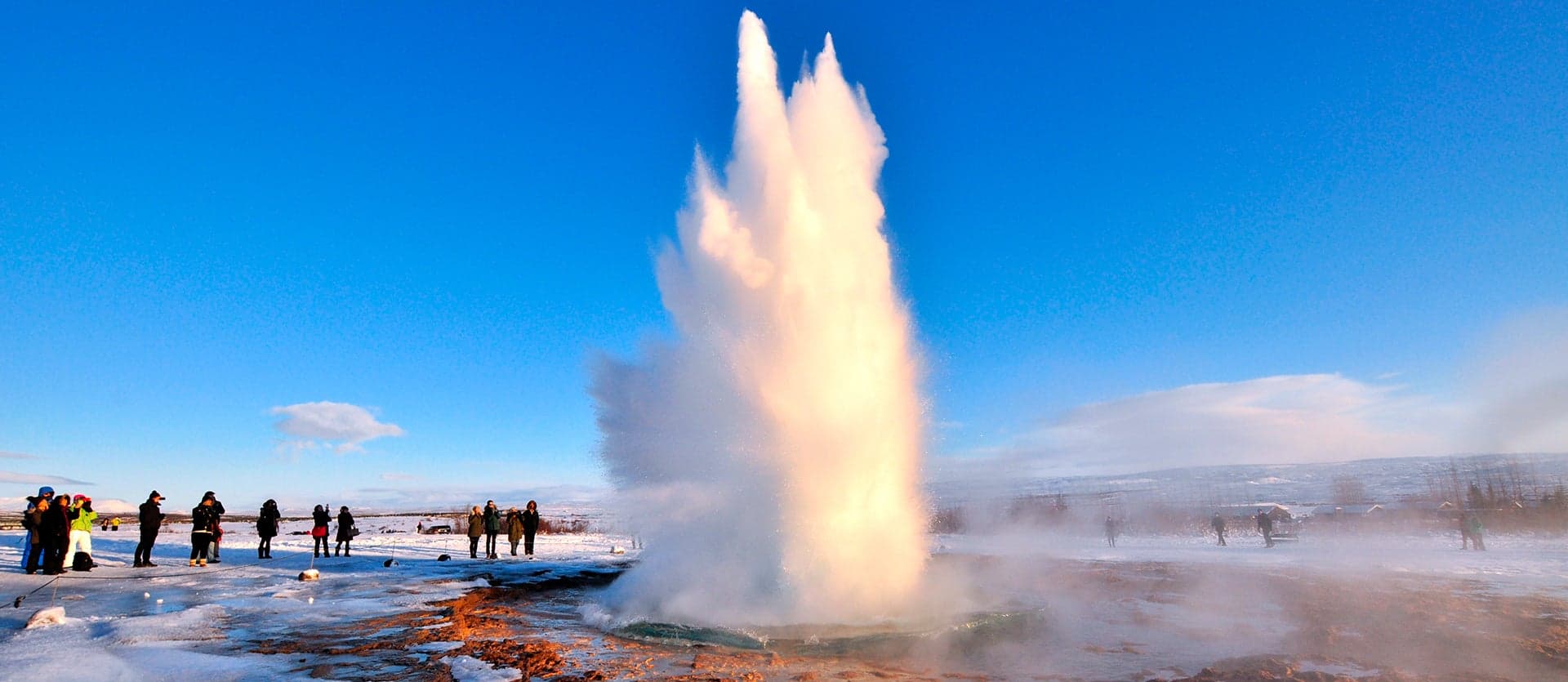 Iceland between Geysers and Waterfalls