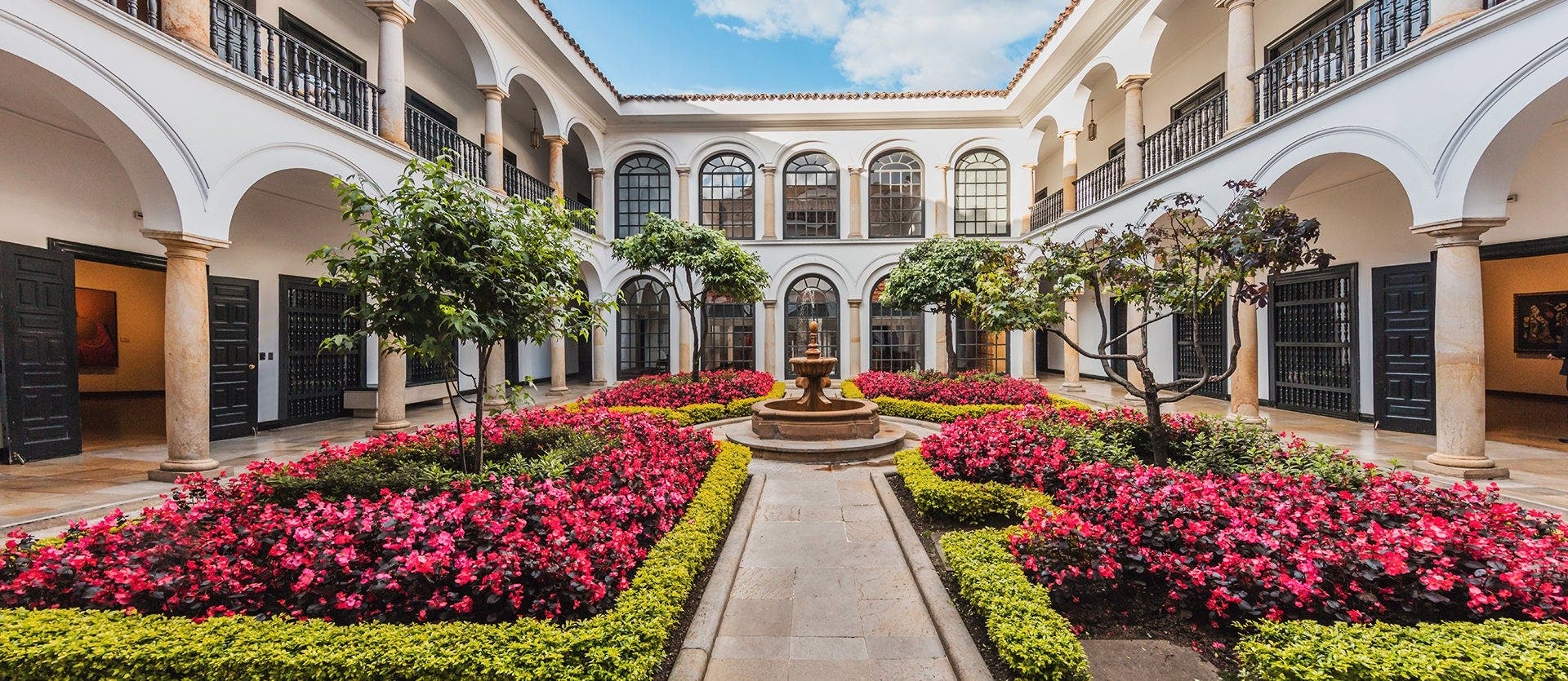 Encantos coloniales y costa caribeña