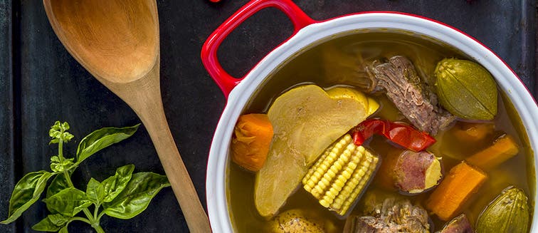 Olla de carne costarricense