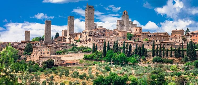 What to see in Italy  San Gimigniano