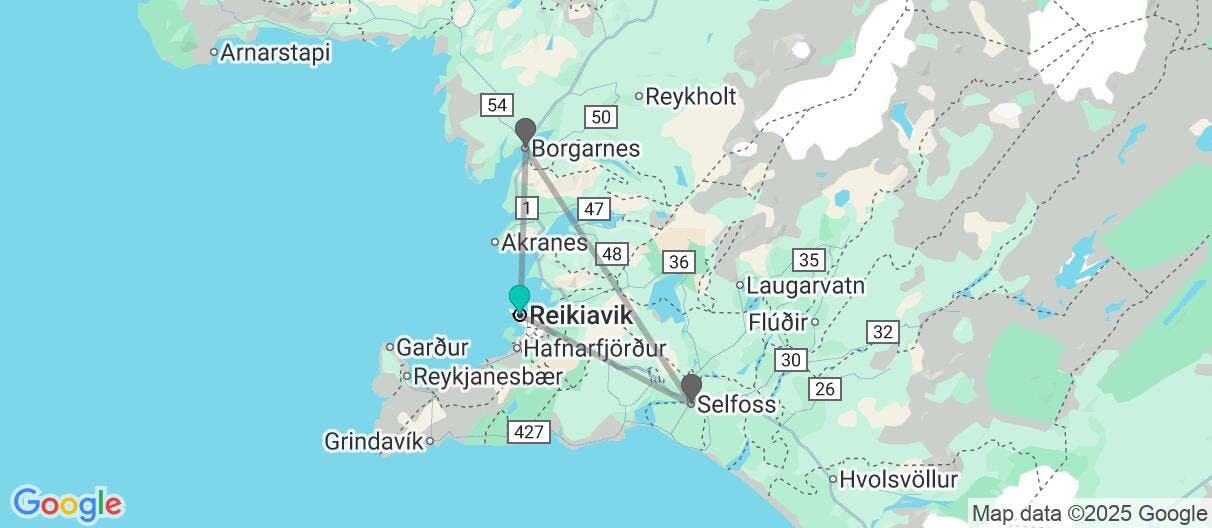 Map of Islandia entre géiseres y cascadas